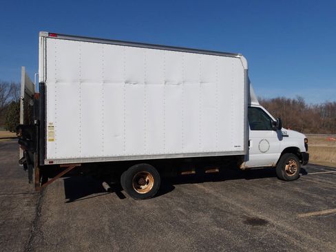 Used 2008 Ford E-350 and Econoline 350 Super Duty image 7