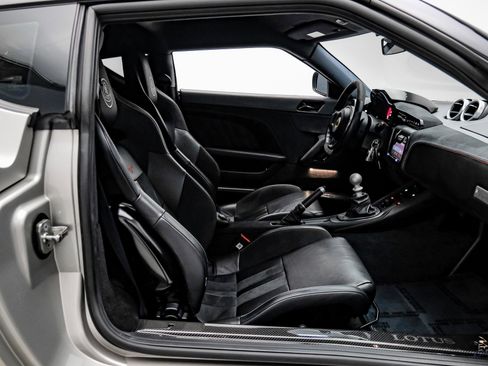 Used 2021 Lotus Evora image 47