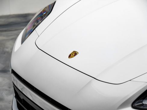 Used 2025 Porsche Panamera w/ Premium Package image 26