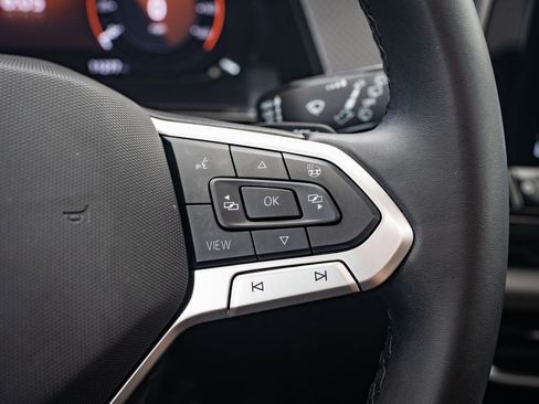 Used 2025 Volkswagen Atlas Peak Edition SE image 27