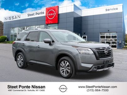 Certified 2022 Nissan Pathfinder SL w/ SL Black Package