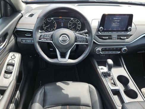 Used 2021 Nissan Altima 2.5 SR w/ SR Premium Package FWD image 5