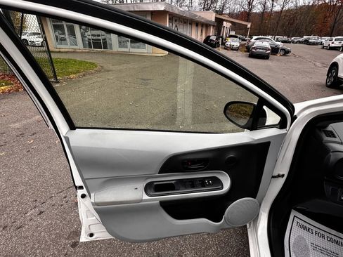 Used 2013 Toyota Prius C Three image 18