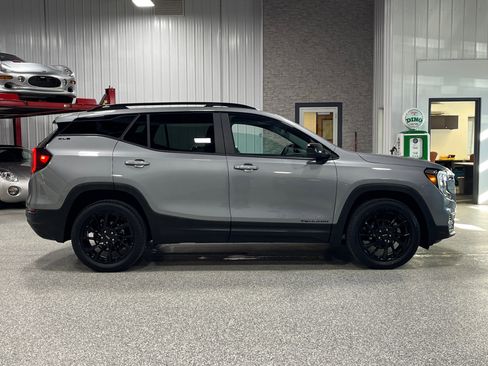 Certified 2023 GMC Terrain SLE w/ Driver Convenience Package image 6