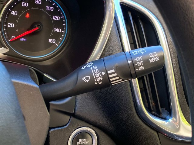 Used 2020 Chevrolet Equinox LT FWD image 23