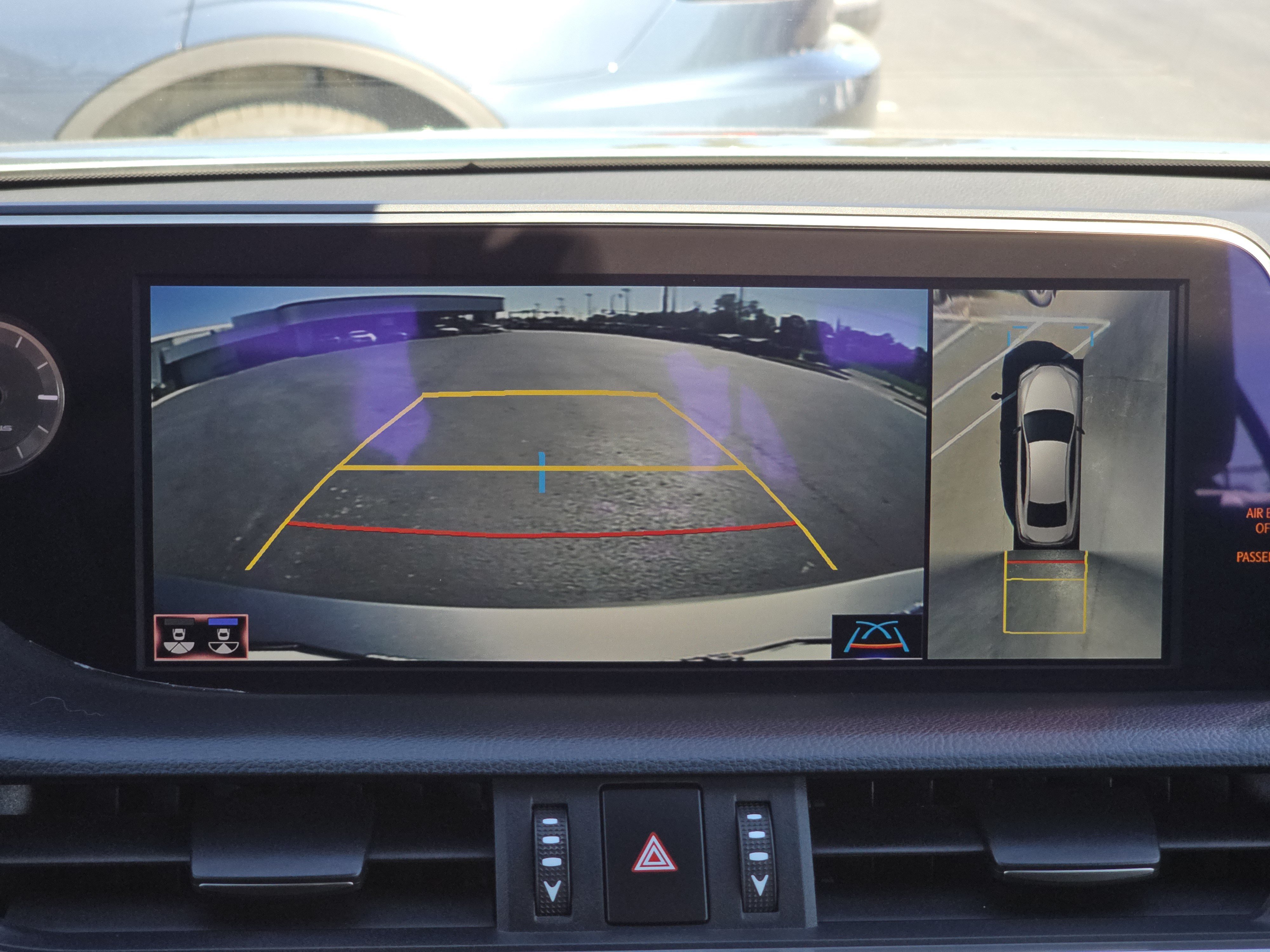 Used 2021 Lexus ES 300h w/ Accessory Package FWD image 27