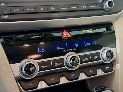 Used 2020 Hyundai Elantra Value Edition image 17