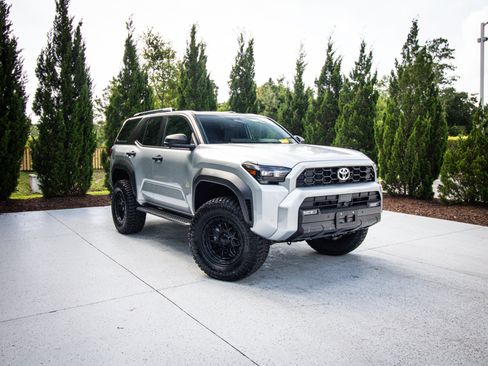 Used 2026 Toyota 4Runner TRD Off-Road Premium AWD/4WD image 2