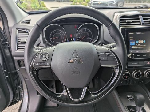 Used 2025 Mitsubishi Outlander Sport SE AWD/4WD image 18