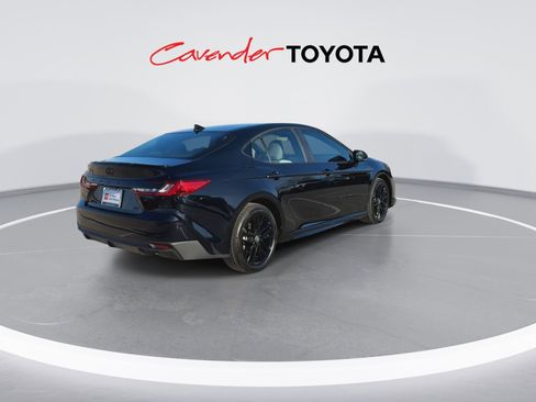 Used 2026 Toyota Camry SE w/ Convenience Package image 8