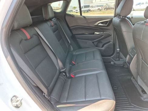 Used 2026 Chevrolet Trax RS FWD image 25