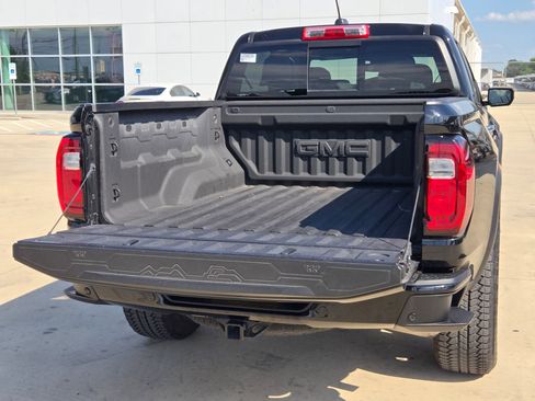 Certified 2025 GMC Canyon Denali AWD/4WD image 26