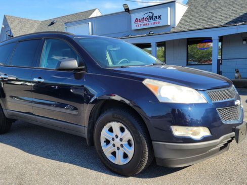 Used 2012 Chevrolet Traverse LS FWD image 5