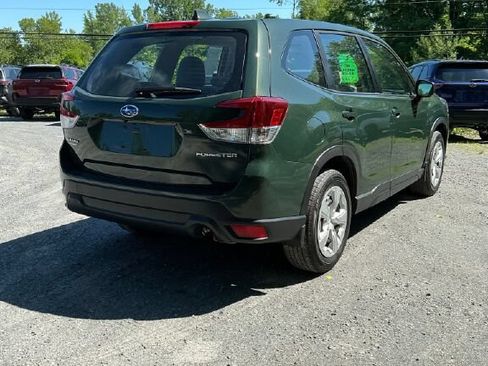 Used 2023 Subaru Forester AWD/4WD image 5