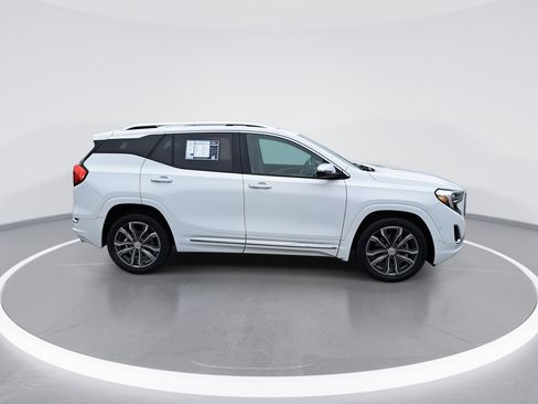 Used 2018 GMC Terrain Denali w/ Advanced Safety Package image 2