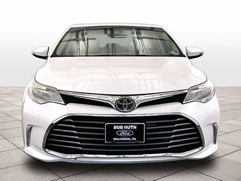 Used 2017 Toyota Avalon XLE Premium w/ All Weather Liner Package FWD image 3