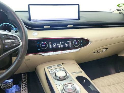 Used 2023 Genesis GV70 3.5T Sport w/ Sport Prestige Package AWD/4WD image 47