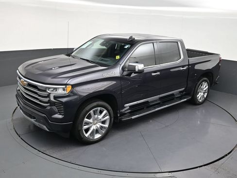Used 2024 Chevrolet Silverado 1500 High Country w/ High Country Premium Package AWD/4WD image 13