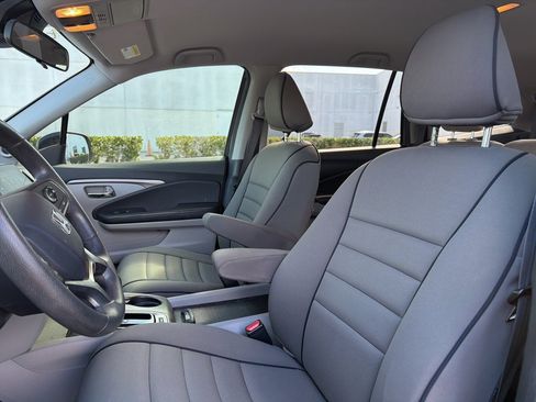 Used 2019 Honda Pilot EX image 9