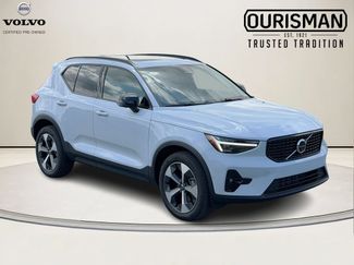Used 2026 Volvo XC40 B5 Plus w/ Protection Package Premier AWD/4WD video 1