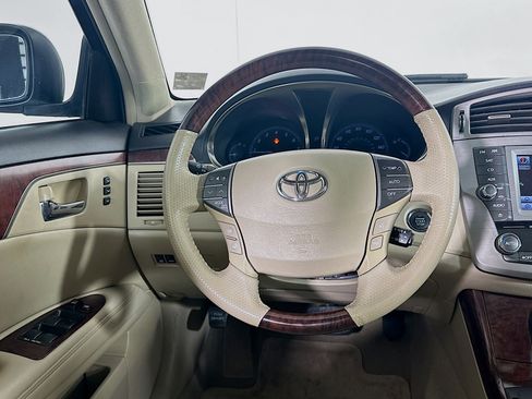 Used 2012 Toyota Avalon Limited image 17