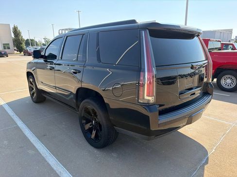 Used 2019 Cadillac Escalade Premium Luxury AWD/4WD image 7