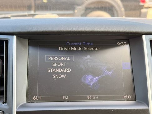 Used 2017 INFINITI Q50 2.0t w/ Moonroof Package AWD/4WD image 26