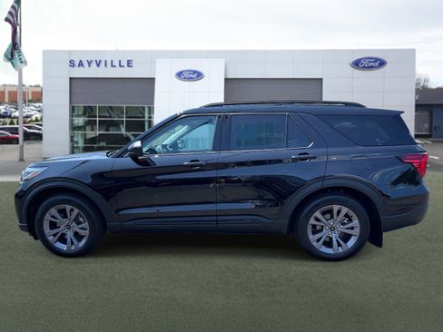 Used 2026 Ford Explorer Active w/ Active Comfort Package AWD/4WD image 2