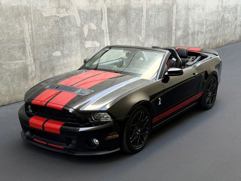 Used 2013 Ford Mustang Shelby GT500 image 1