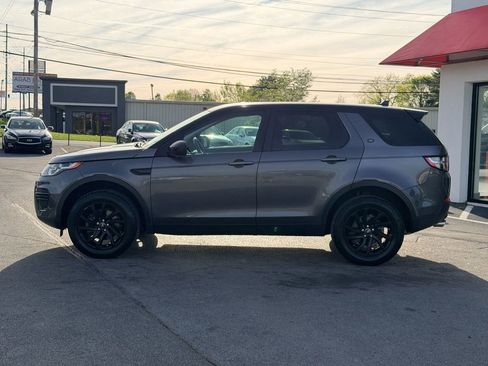 Used 2016 Land Rover Discovery Sport SE image 3