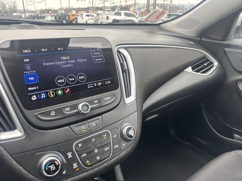 Used 2023 Chevrolet Malibu LT image 22