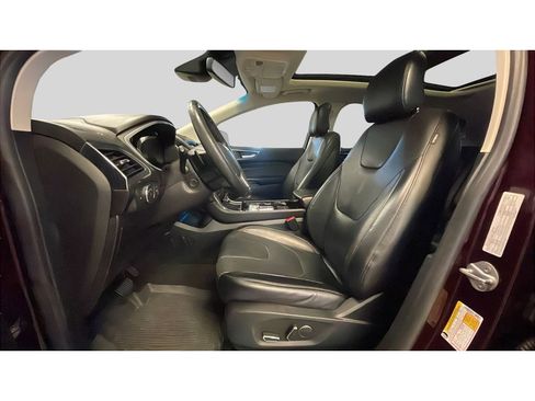 Used 2019 Ford Edge Titanium w/ Equipment Group 301A image 11