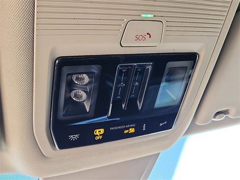 Used 2024 Volkswagen Atlas SEL Premium R-Line image 19