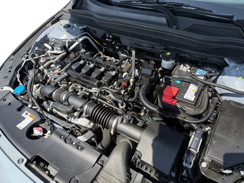 Used 2022 Honda Accord Sport image 12