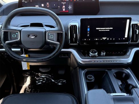 New 2025 Ford Expedition Platinum w/ Stealth Appearance Package image 33