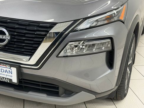 Used 2023 Nissan Rogue SV AWD/4WD image 9