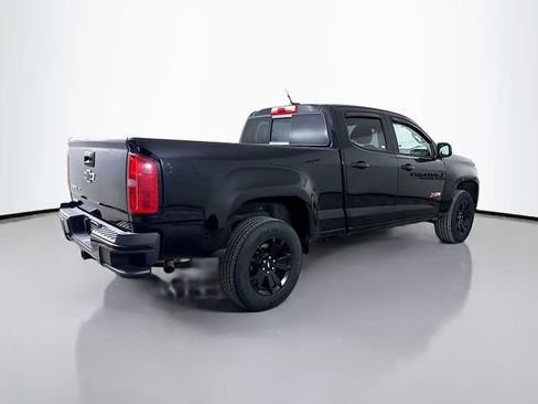 Used 2018 Chevrolet Colorado Z71 w/ Z71 Midnight Edition image 9