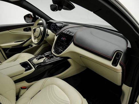 Used 2023 Aston Martin DBX 707 AWD/4WD image 17
