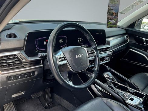 Used 2025 Kia Telluride S FWD image 18