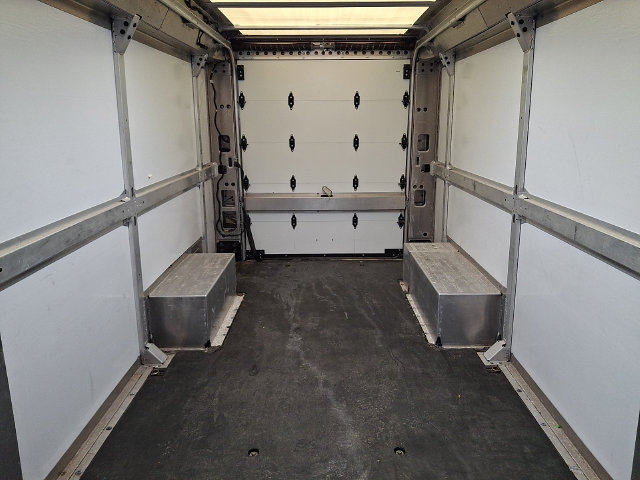 Used 2024 Chevrolet Brightdrop 600 w/ Commercial Equipment Package AWD/4WD image 19