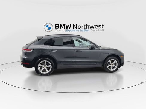 Used 2021 Porsche Macan w/ Premium Package AWD/4WD image 4