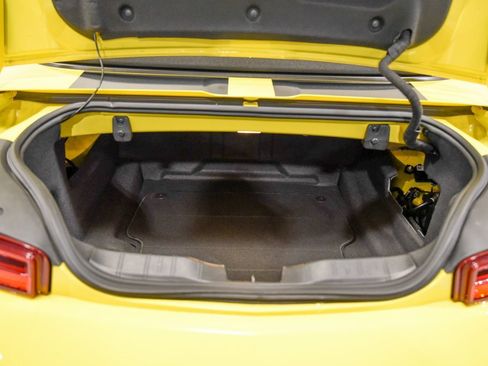 Used 2017 Chevrolet Camaro SS image 15