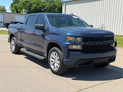 Used 2021 Chevrolet Silverado 1500 Custom w/ Safety Confidence Package AWD/4WD image 1