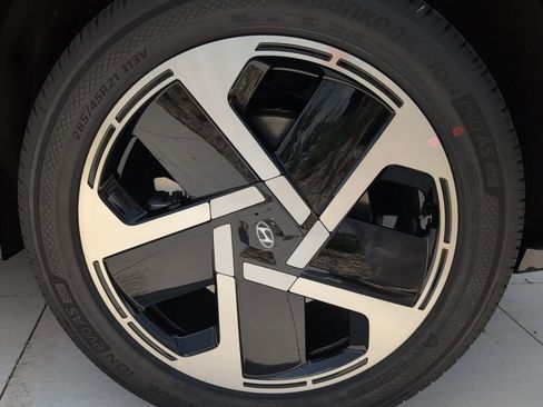 New 2026 Hyundai Ioniq 9 Limited AWD/4WD image 30