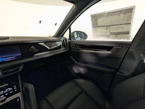 New 2026 Porsche Cayenne GTS AWD/4WD image 23