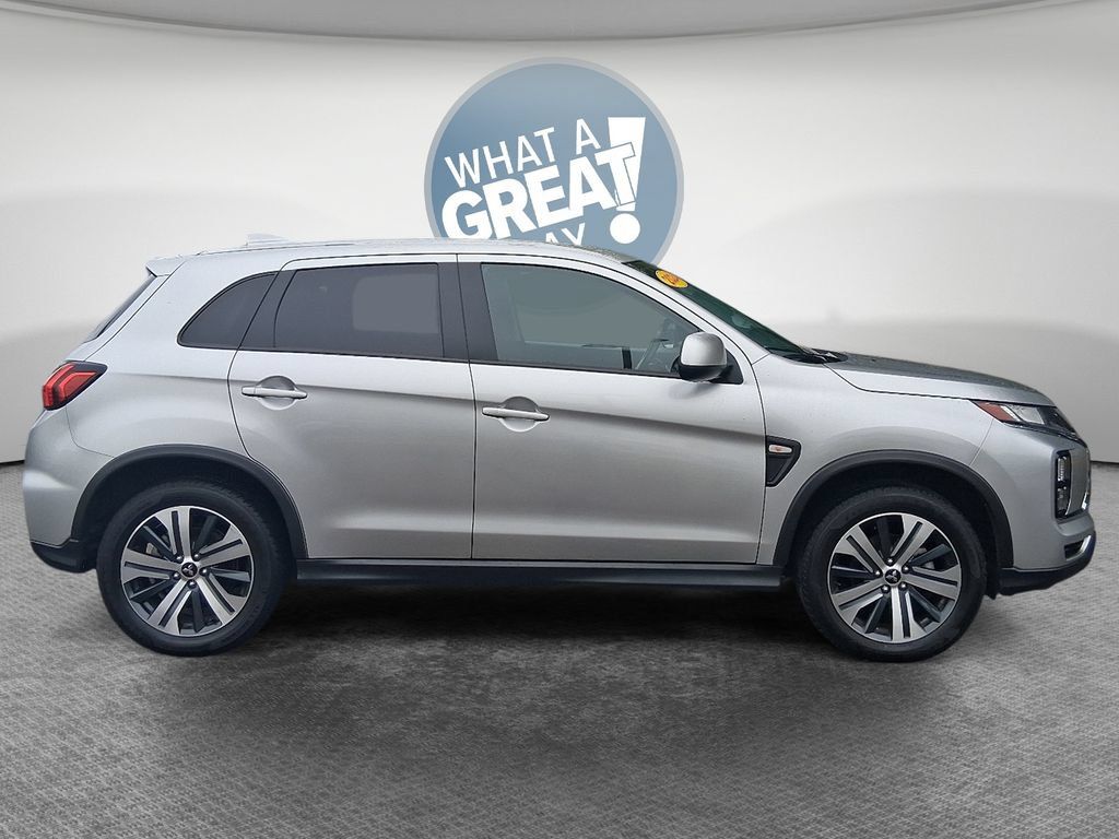 Used 2024 Mitsubishi Outlander Sport AWD image 2