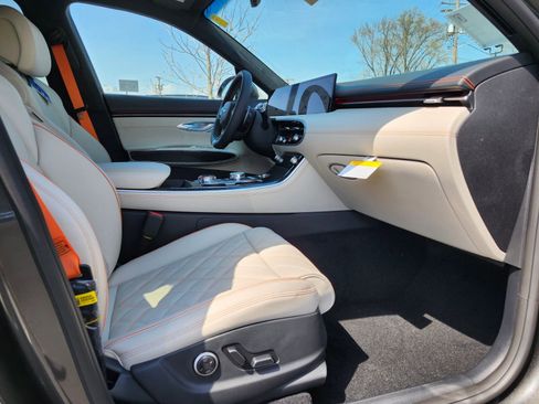 New 2026 Genesis GV70 3.5T Sport Prestige AWD/4WD image 11