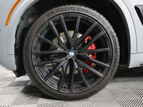 Used 2024 BMW X5 xDrive40i w/ M Sport Package image 9
