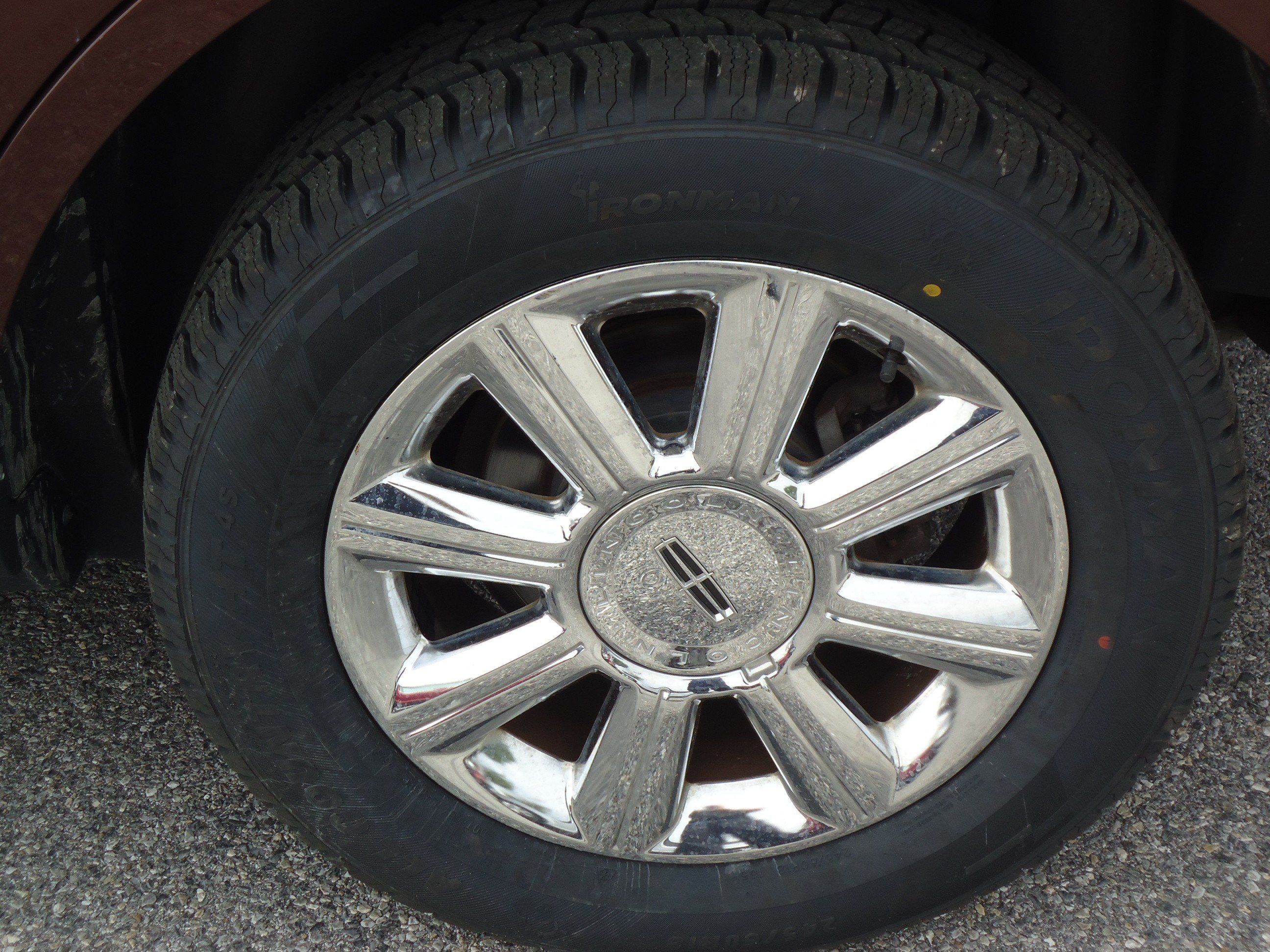 Used 2009 Lincoln MKX AWD image 9