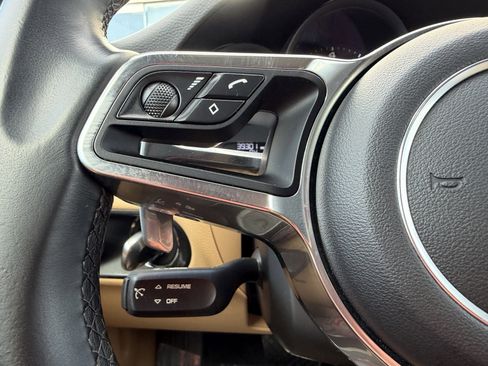 Certified 2018 Porsche Macan Sport Edition image 36